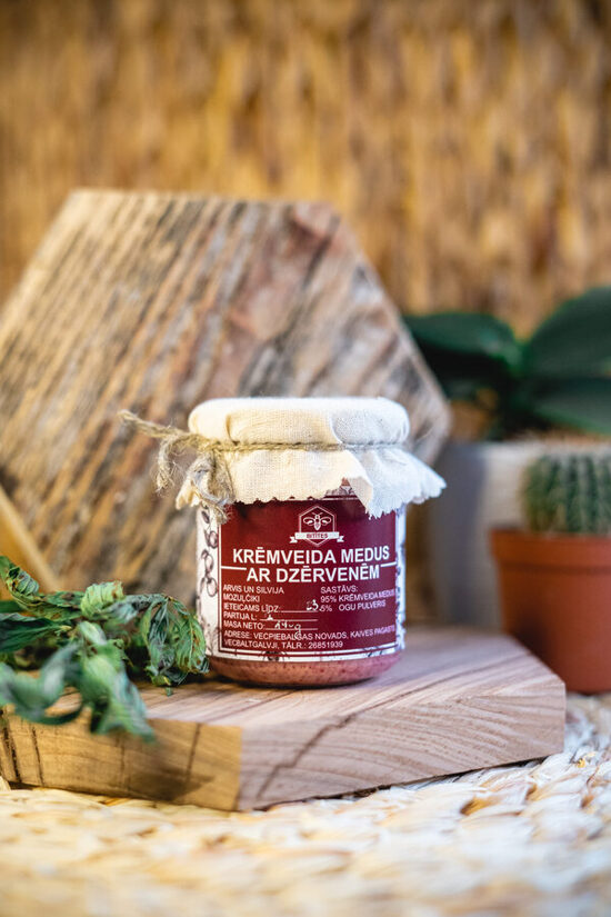 Krēmveida medus ar dzērvenēm